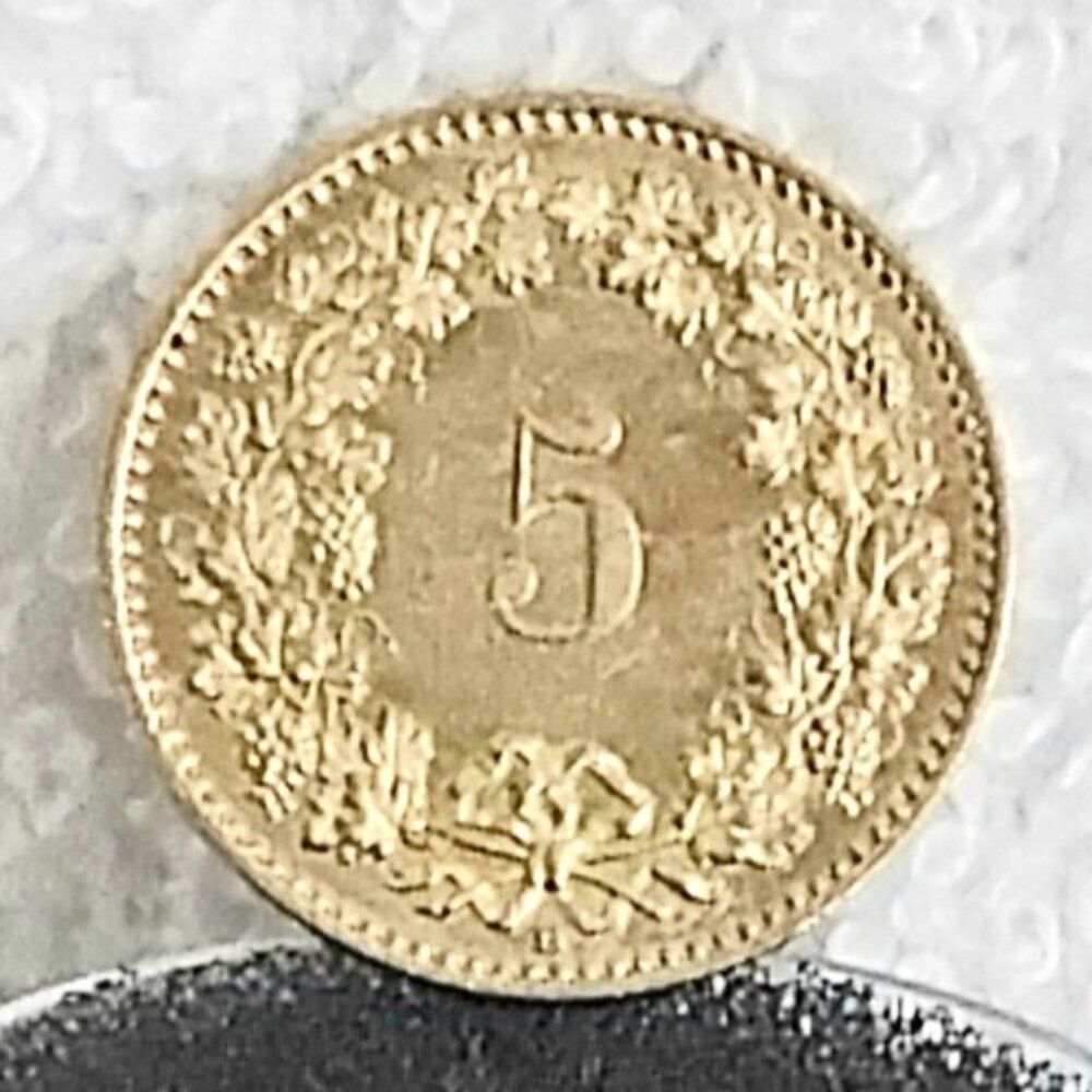 Circulated 2011 Swiss 5 Rappen Helvetica Libertas Coin Made of Aluminum/Bronze!!